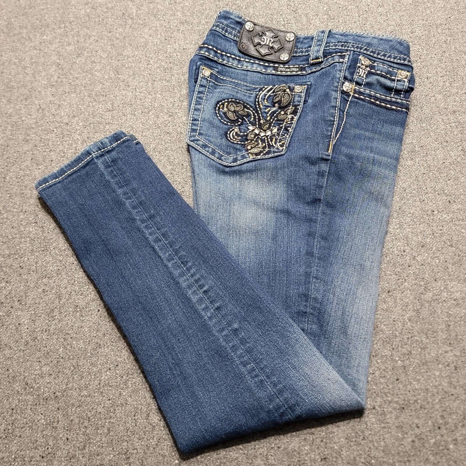Miss Me Jeans Women 29×31 Stone Wash Skinny Signature Rise Thick Stitch Bedazzle