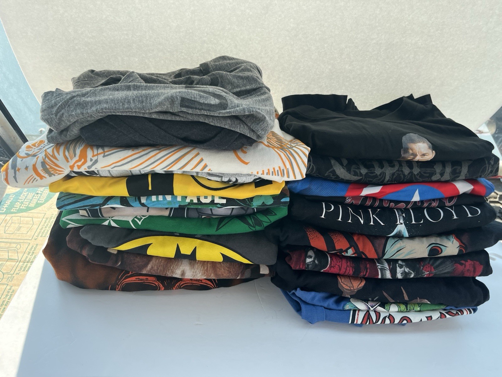 T-shirt Lot Of 10 Sizes Vary!!