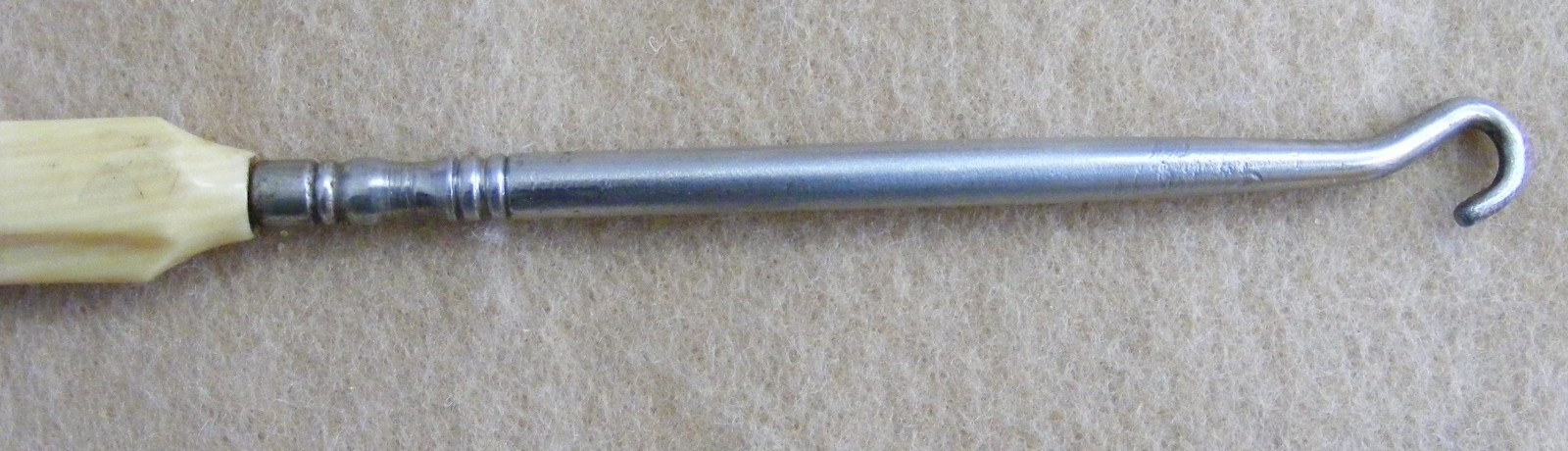 VINTAGE SHOE BUTTON HOOK IVORY HANDLE 7 1/2” LONG
