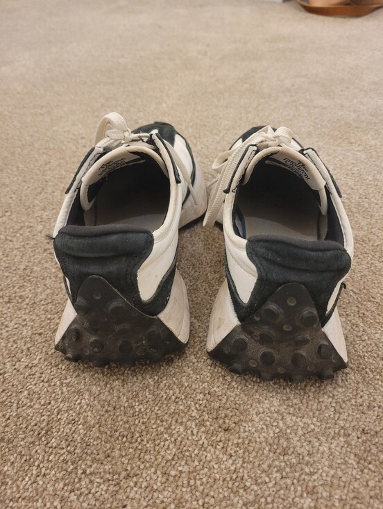 New Balance 327 Womens Causal Sbeakers Size 5.5