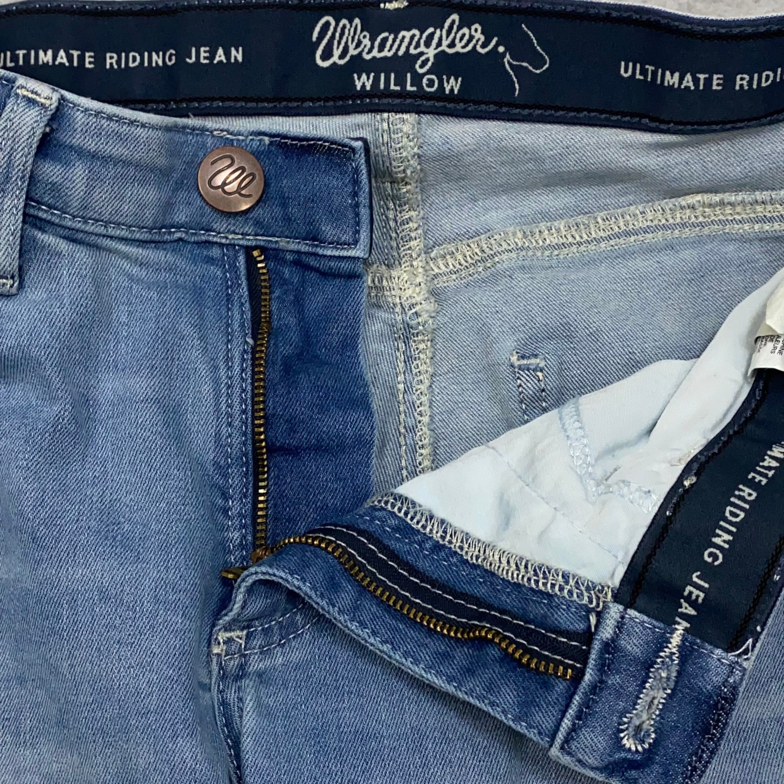 Wrangler Willow Ultimate Riding Women’s 29×34 Bootcut Stretch Denim Blue Jeans