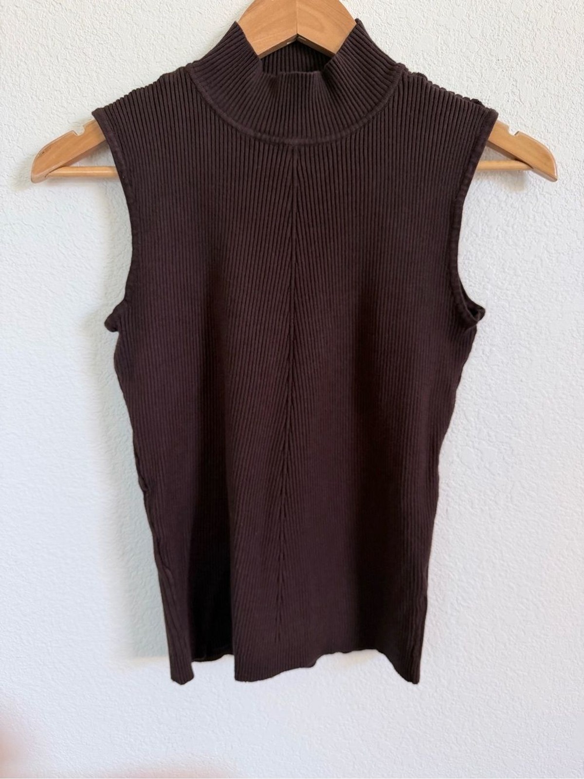 Cato Sleeveless Ribbed Mock Neck Tank – Dark Brown
