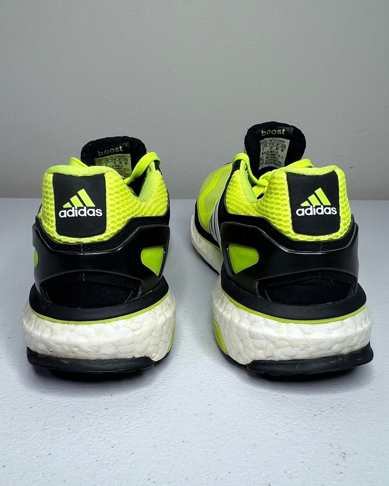 Adidas Energy Boost Running Shoes Sneakers Mens 8.5 Electric Yellow Volt Q34010