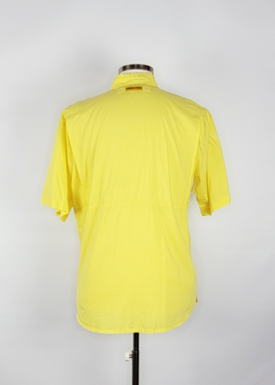 Crew Tech Yellow Nanotex UPF 40 Button Front Shirt Men’s Size Large