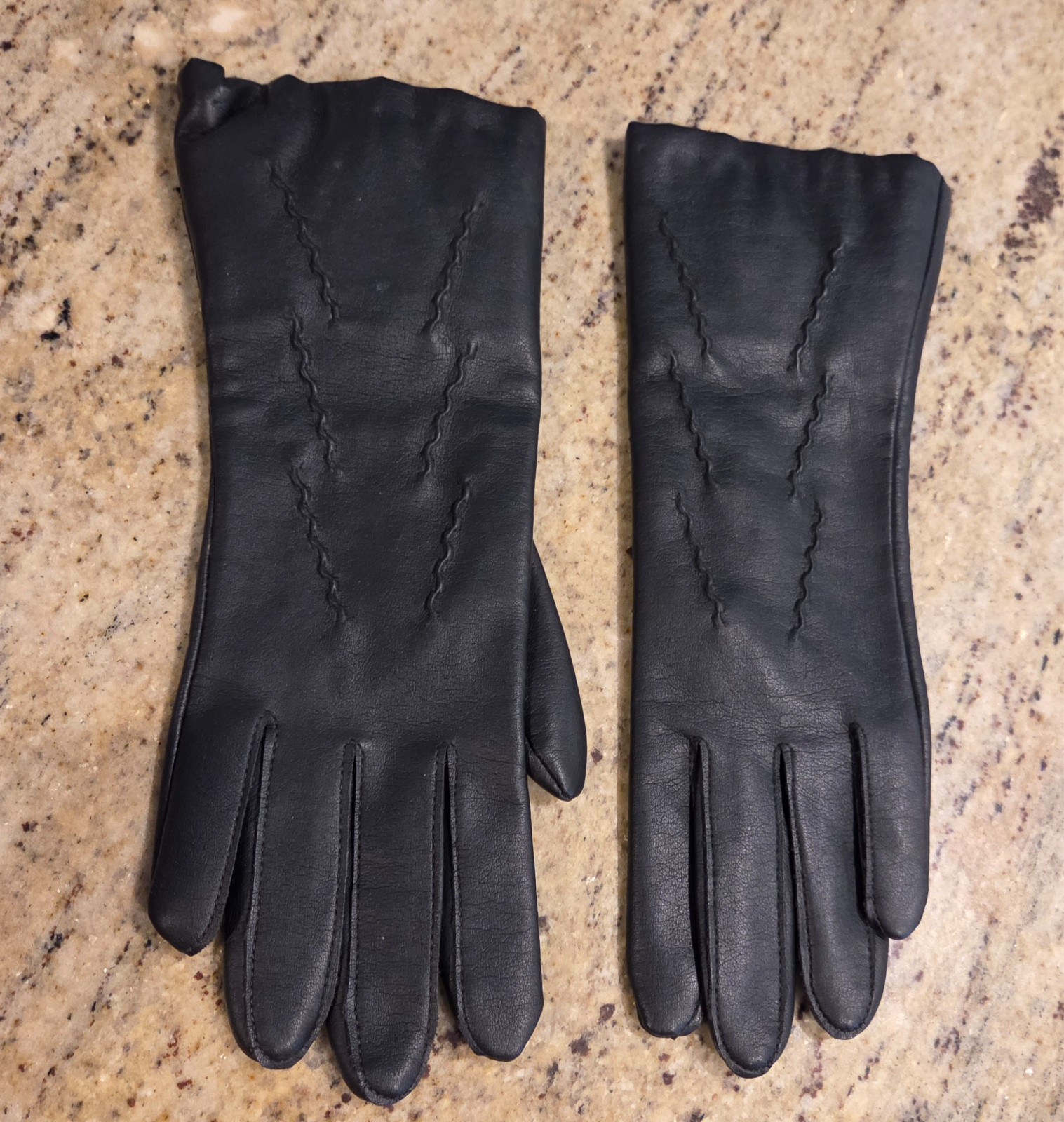 Vintage Womens Size S/M Faux Leather Faux Fur 10″ Long Formal Gloves