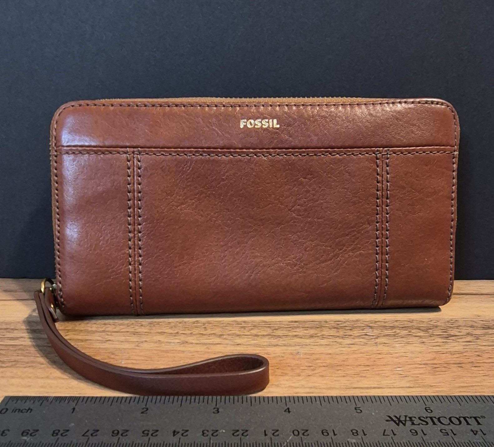 Fossil Brown Solid Zip-Around Wristlet Wallet Credit Card Slots Folding