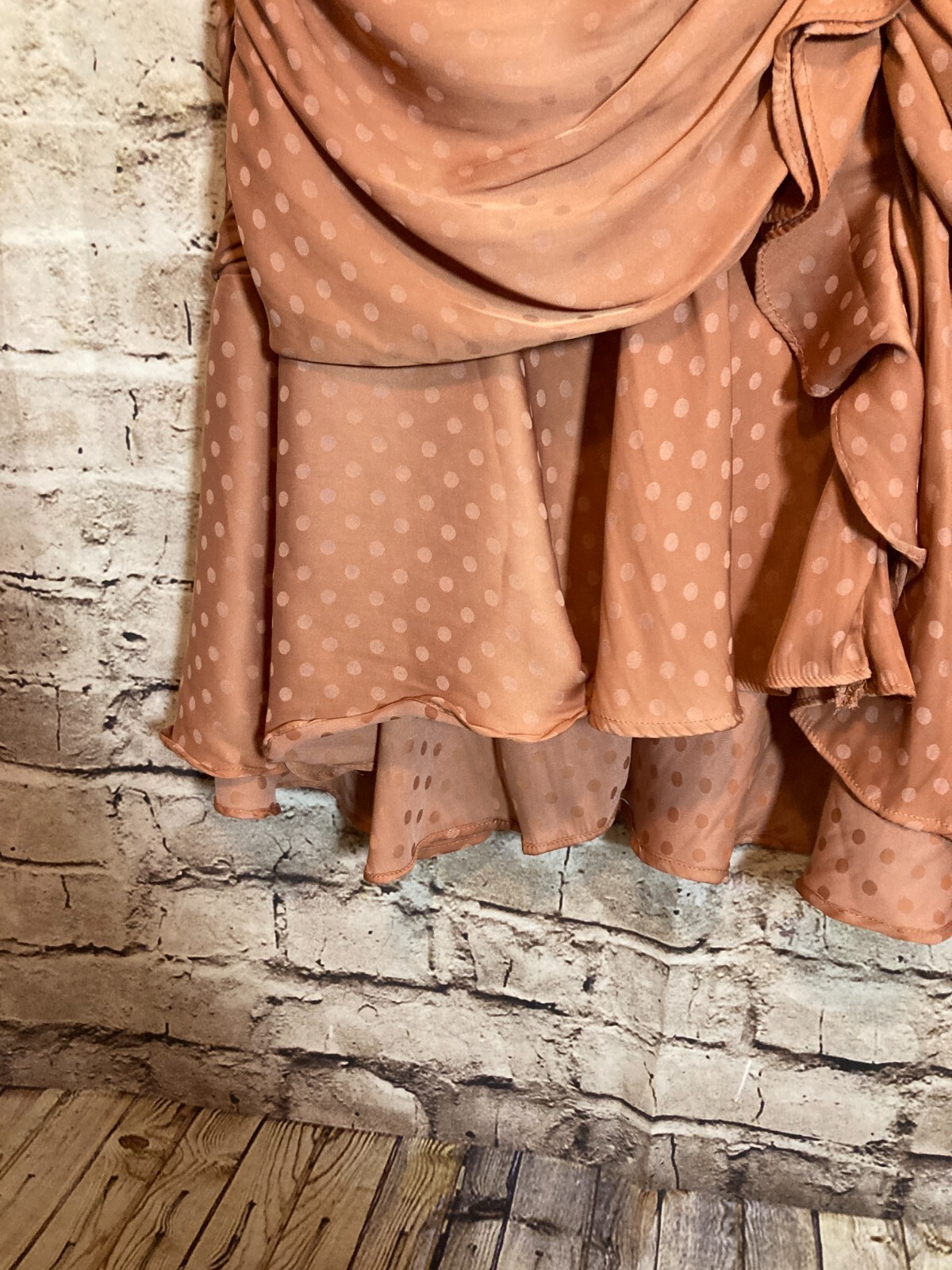 Storia Dress Womens Medium Salmon Pink Ruffle Ruched V Neck Polka Dot Flowy Zip