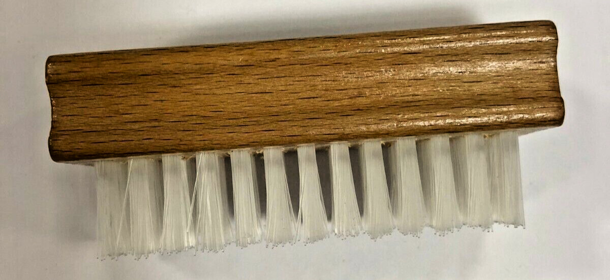 Moneysworth & Best Nylon Brush 3 inches long