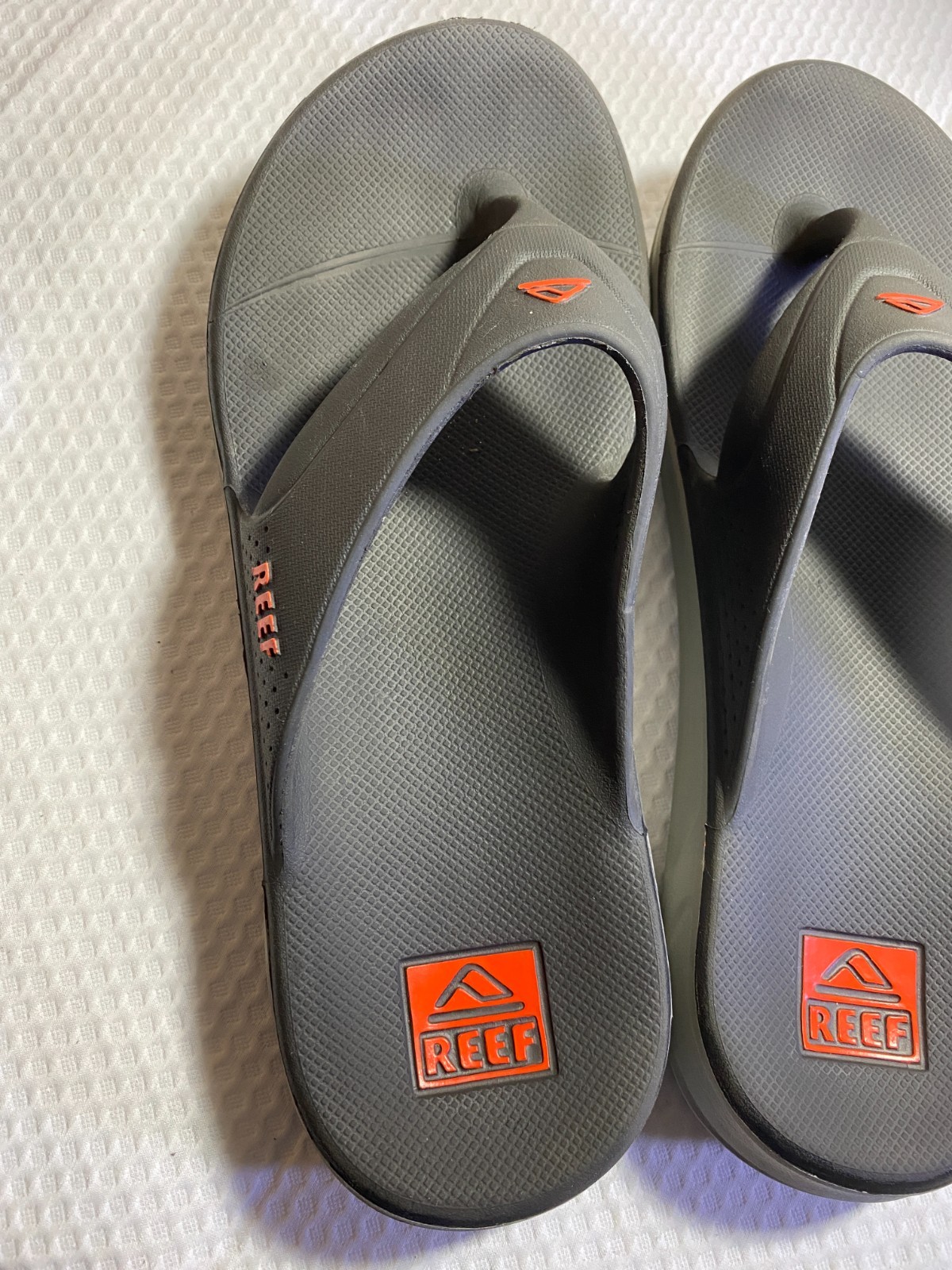 Reef One Men’s Flip Flops Grey Orange Athletic Beach Sandals Size M10