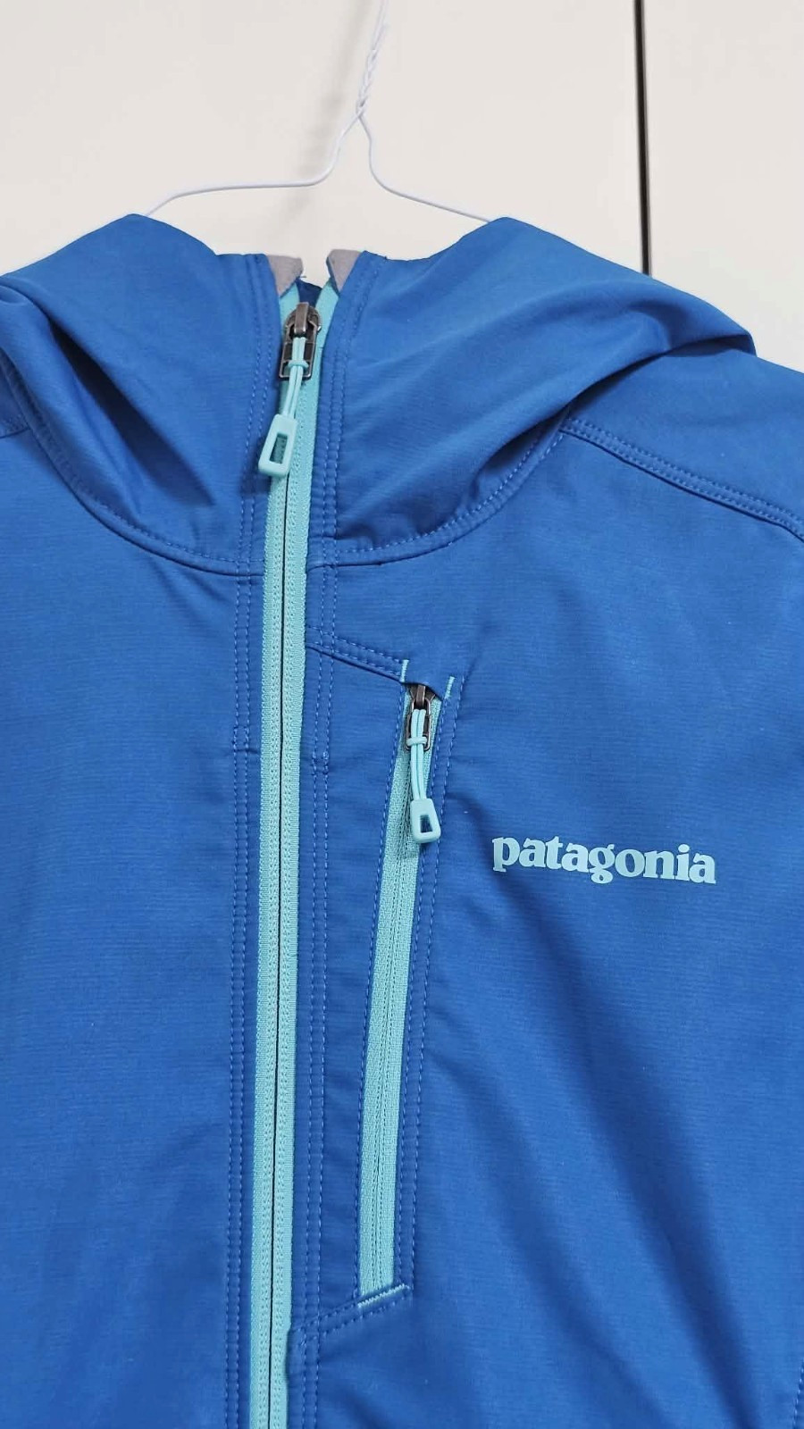 Patagonia Women’s Teal Blue Levitation Hoodie Waterproof Jacket Size XS