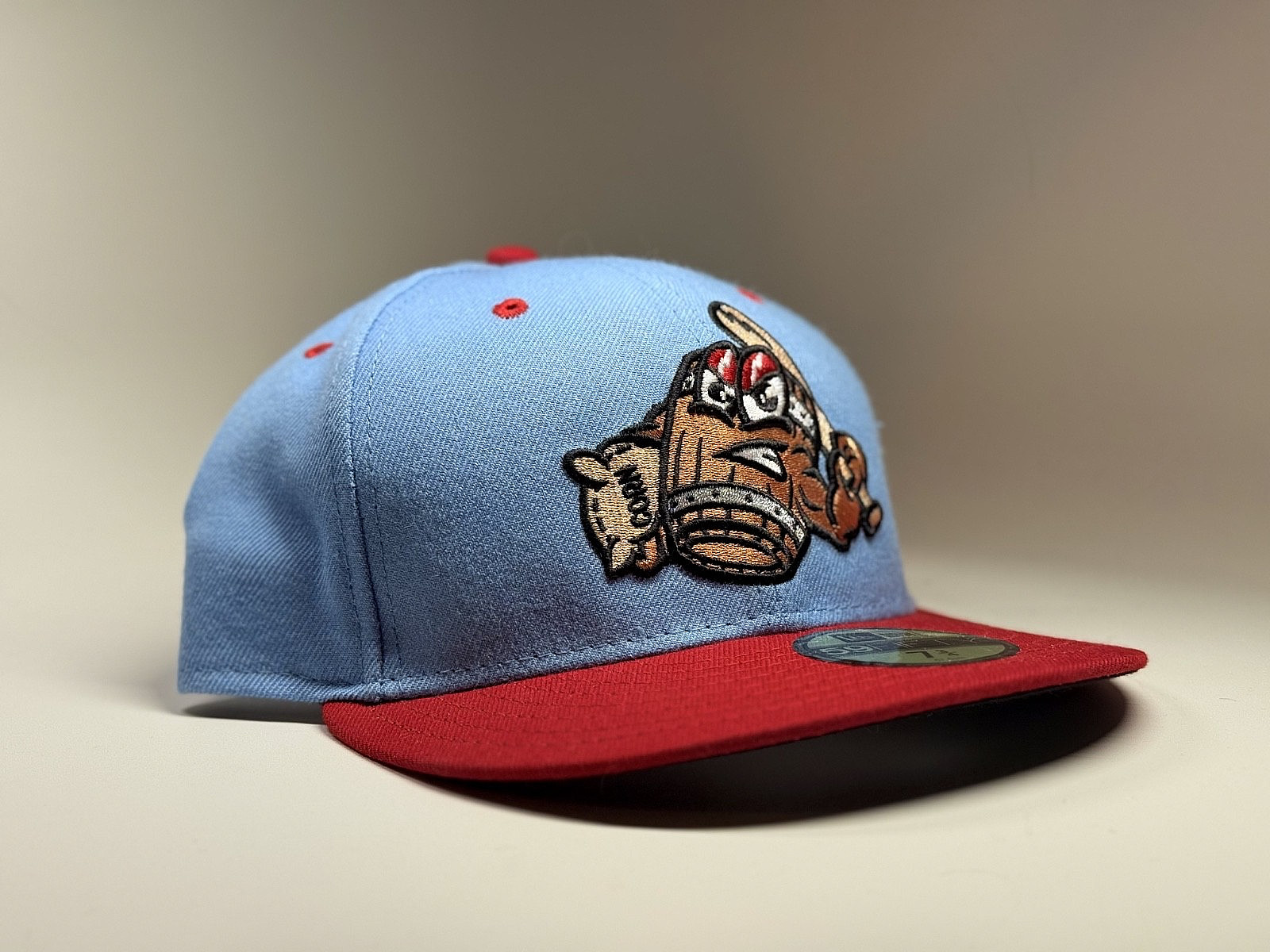 New Era 59fifty MiLB Louisville Bats Size 7 3/4 Blue Red New