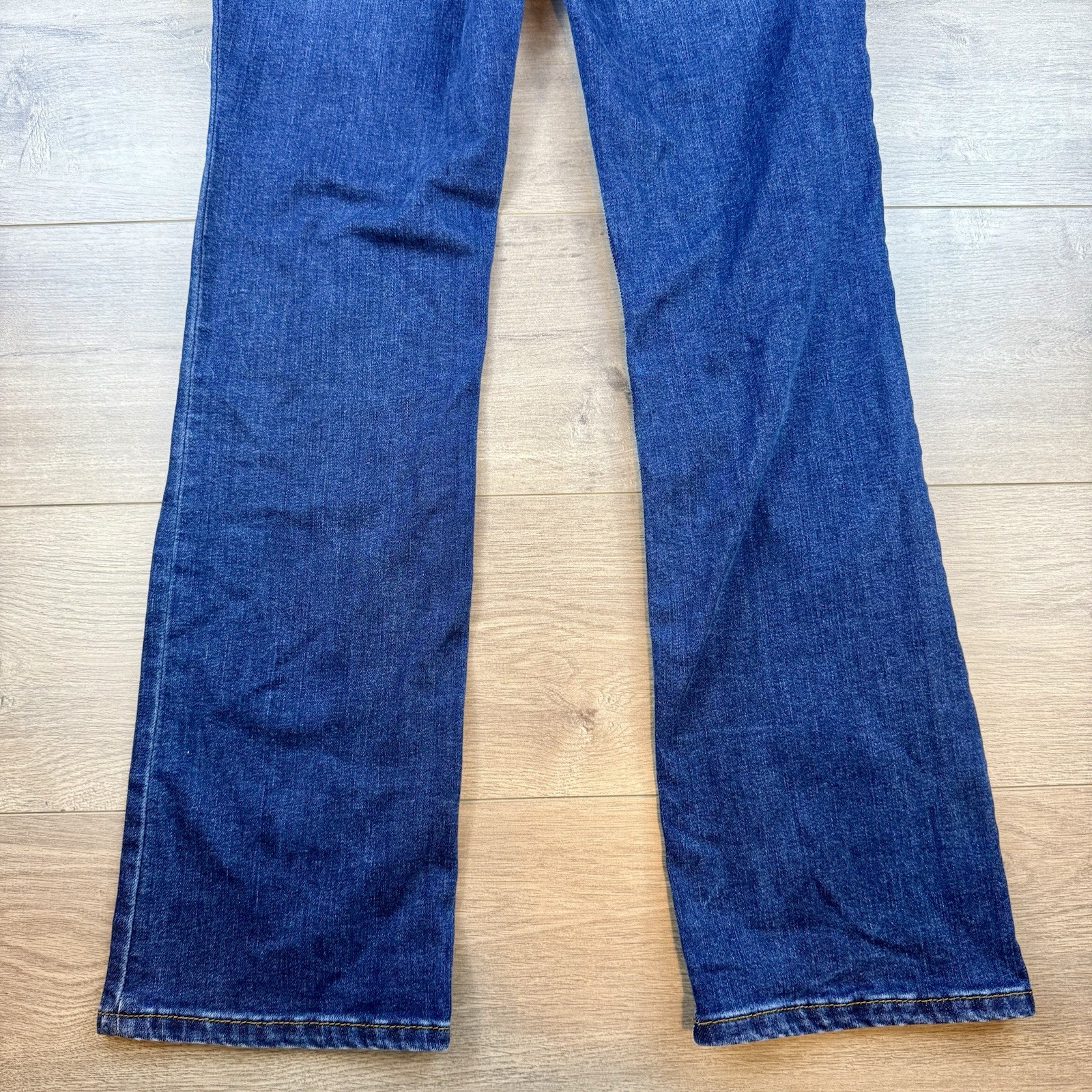 Wrangler Willow Ultimate Riding Jean 9 x 32 Blue Bootcut Stretch Denim Dark Wash