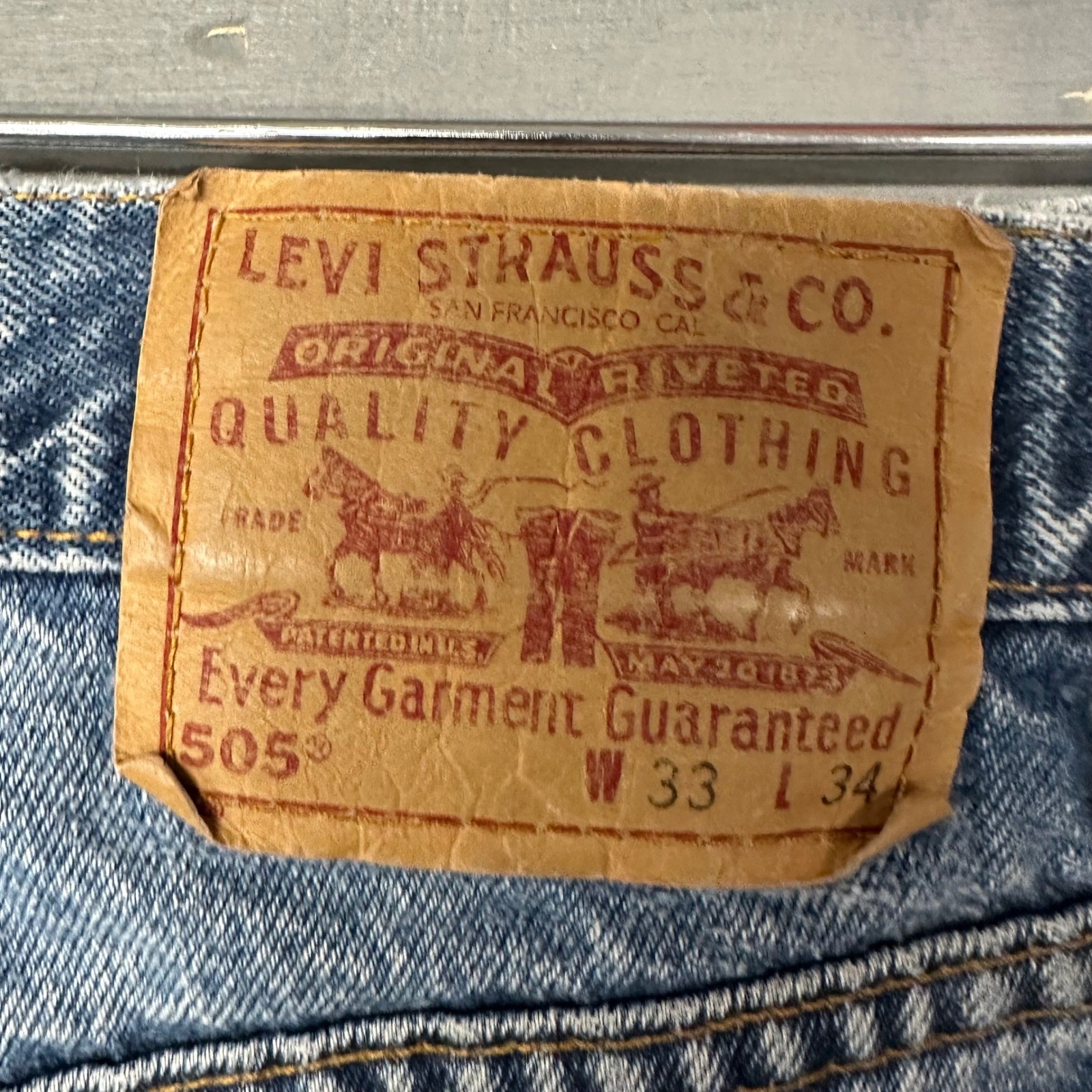 Levi Strauss 505 Jeans Mens W33 L34 Light Wash Straight Fit Denim Pants