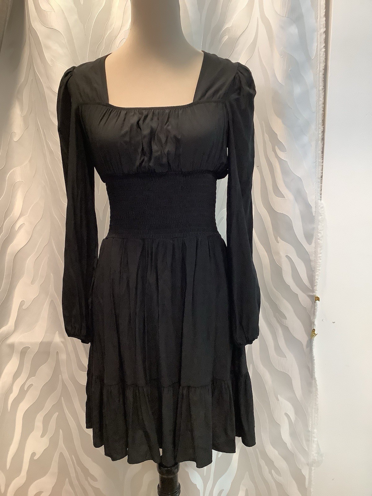 Hesperus Black Shirred Waist Fit & Flare Peasant Sleeves Ruffle Hem Dress S