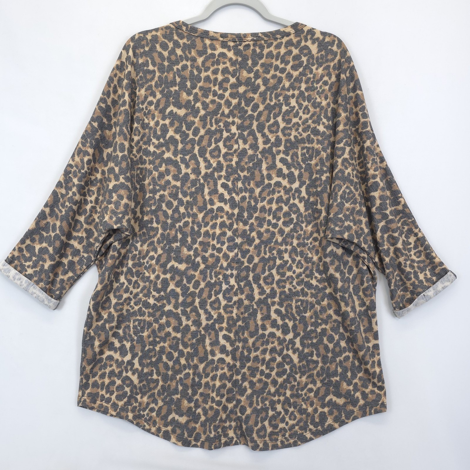 Queen Bee’s Womens XL Dolman Sleeve Leopard Top Folk Art Cow Patch Boho Western