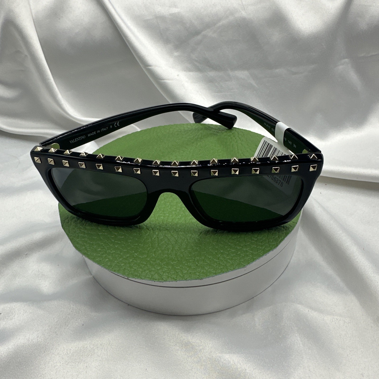 NWT VALENTINO Black/Grey /Gold spikes Sunglasses. NO case.#BL2107270. See pics.