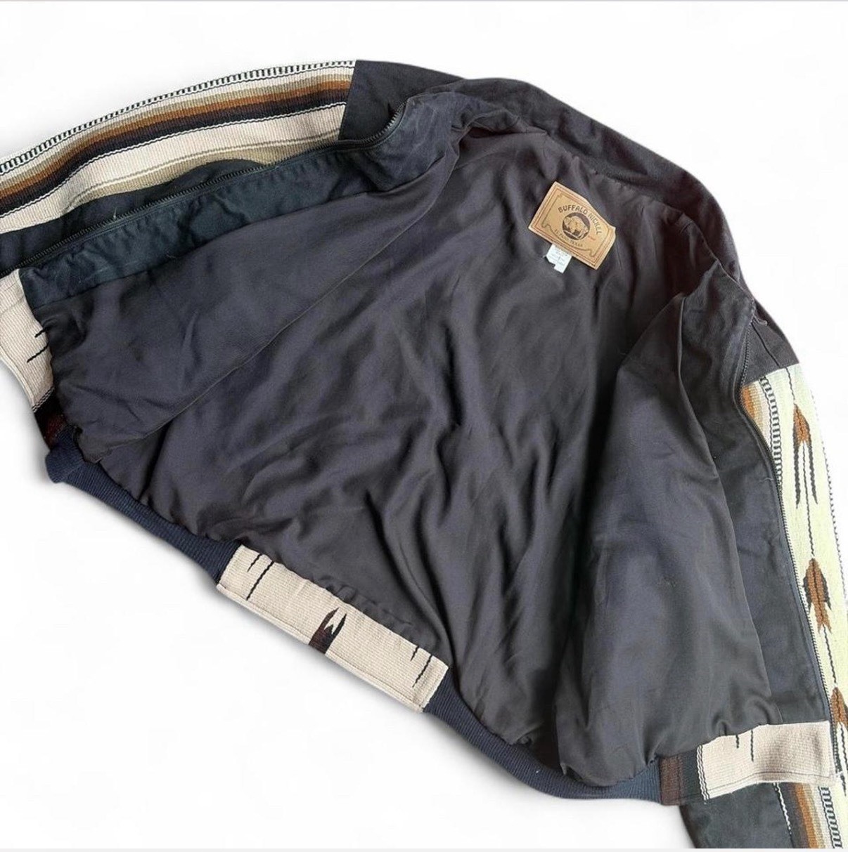 Men’s Vintage 90s Buffalo Nickel Eagle Head And Native blanket Insert Jacket. XL