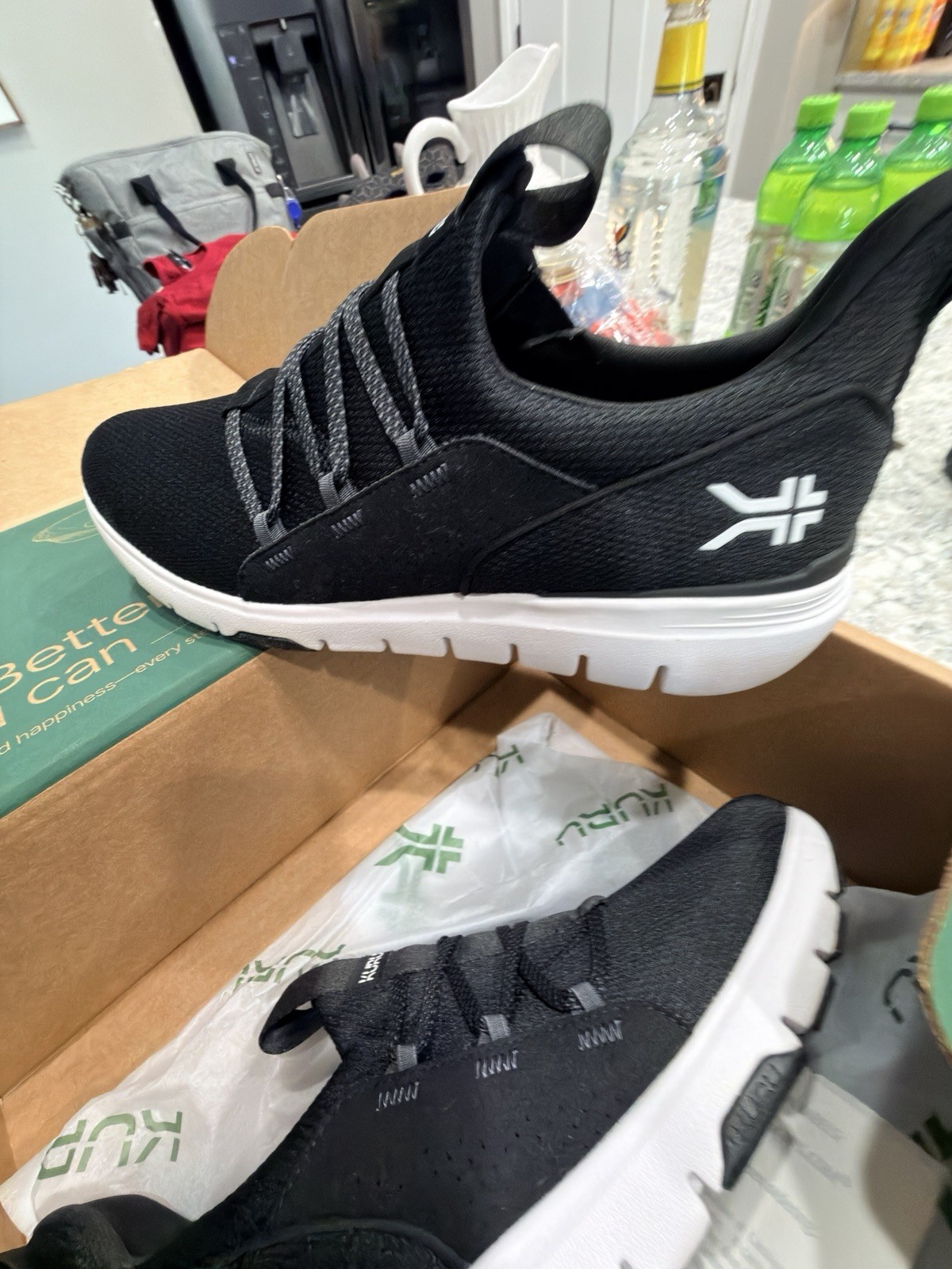 EUC Kuru Atom 2 – Jet Black/Bright White – Size 12 Men’s