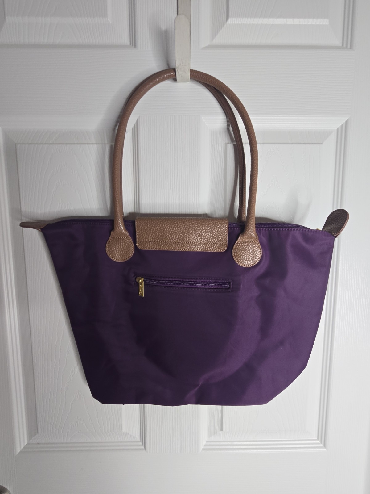 Burgundy Curves Tote W/tan Trim Brand New