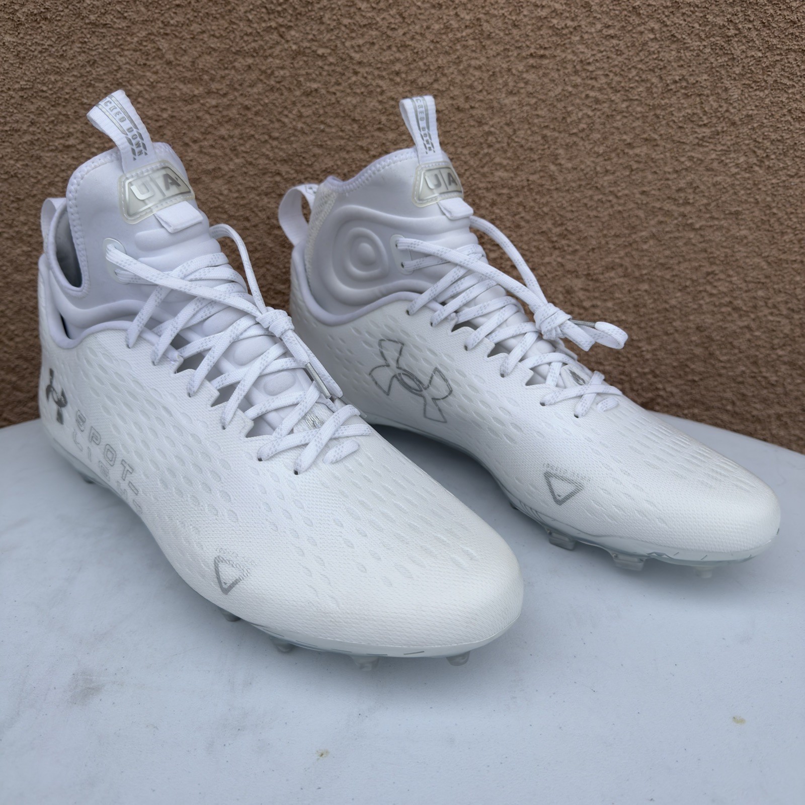 Under Armour Spotlight Lux MC 2.0 Football White/Gray Cleats Mens Size 16