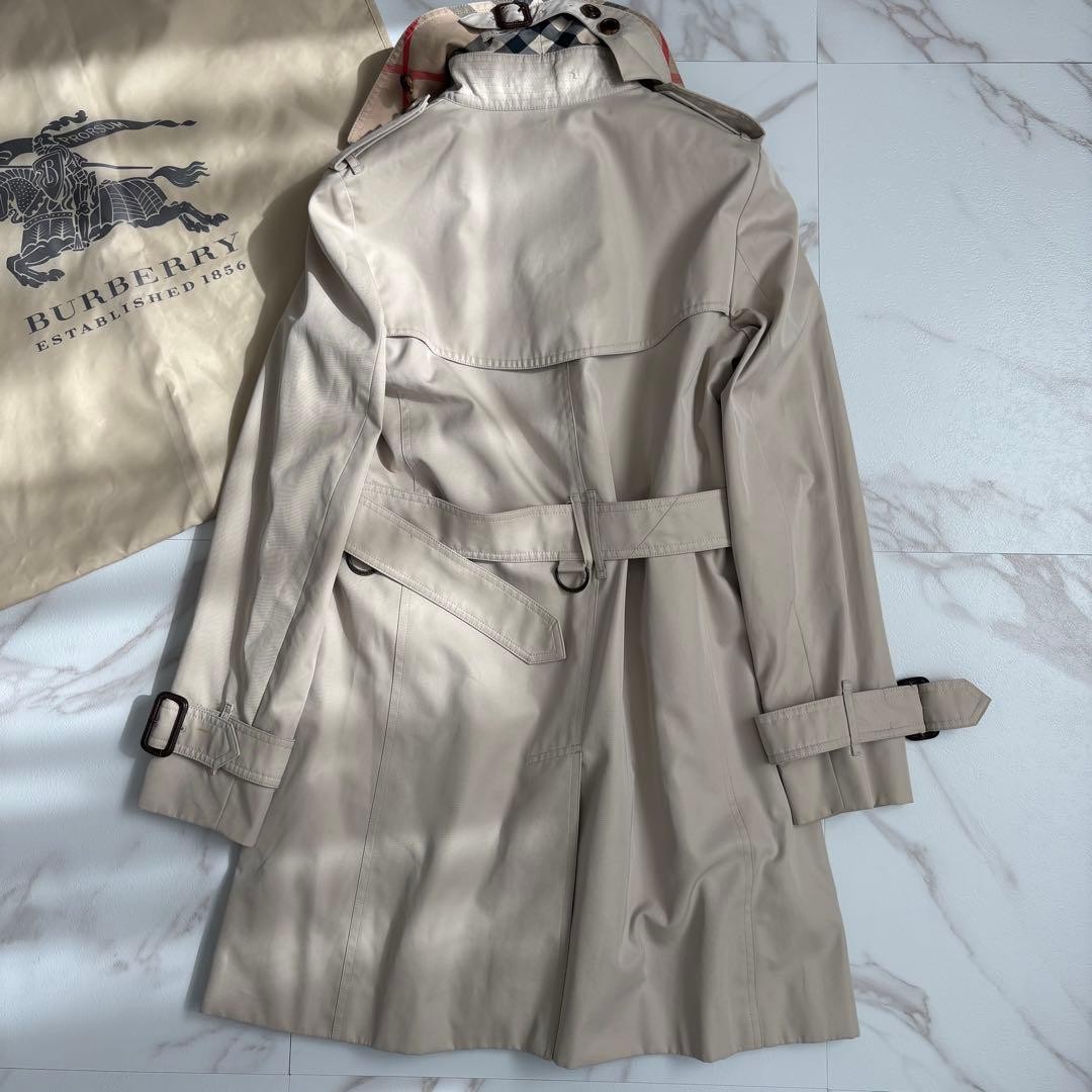 Excellent condition Burberry London Liner Belted Trench Coat White Beige