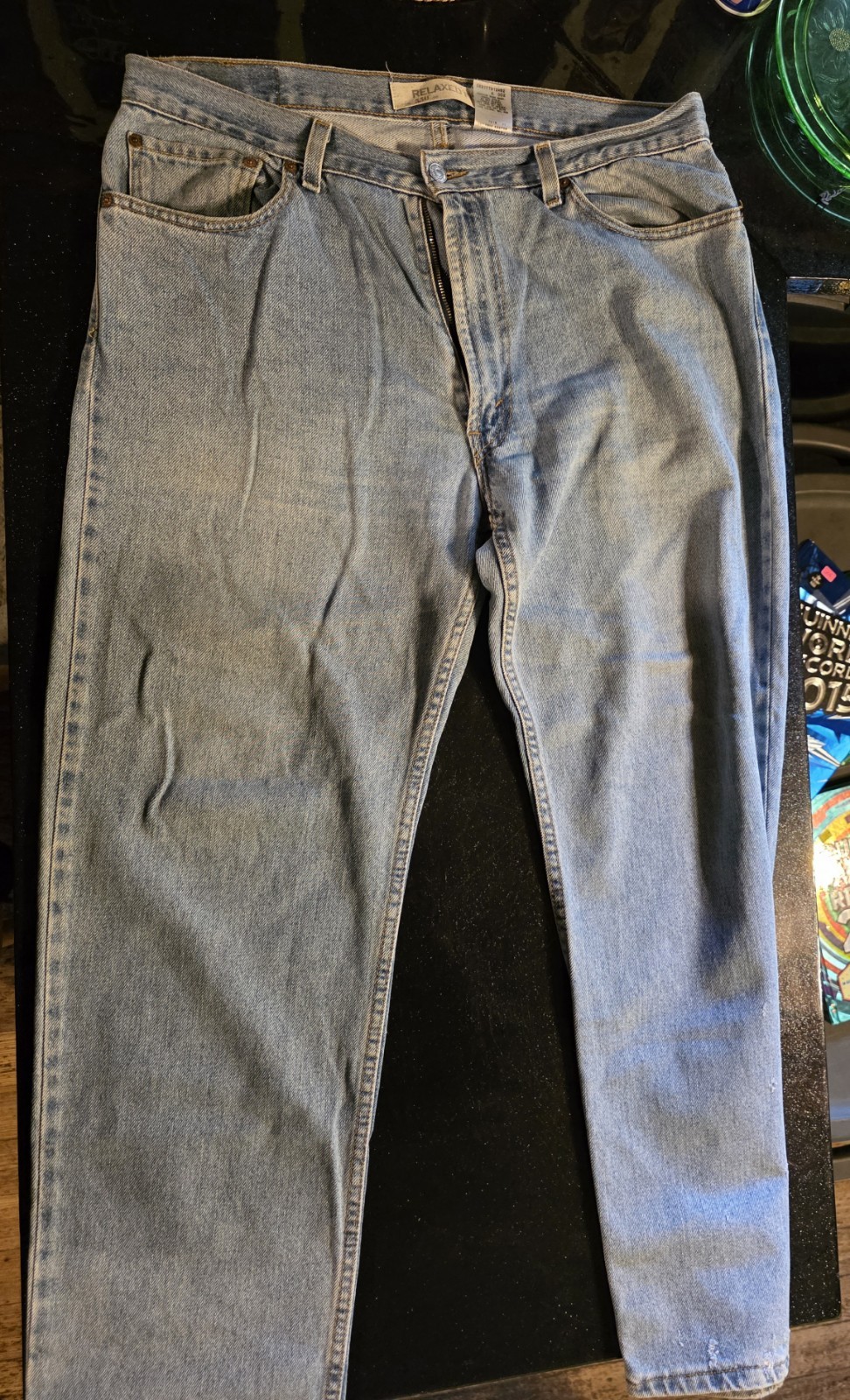 Levi’s Relaxed Straight Blue Denim Jeans Mid Rise 5-Pocket Logo Light Wash
