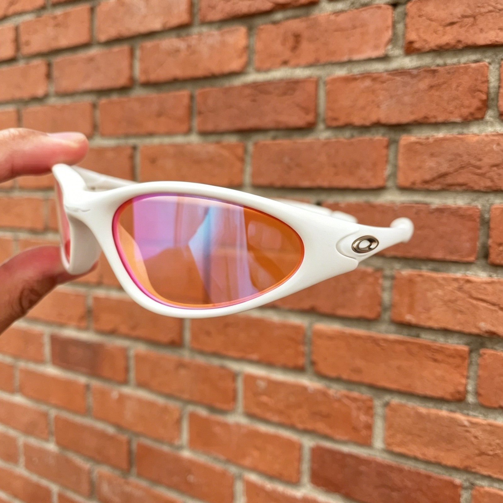 Retro Oakley Minute Gen1 Minute1.0 Sunglasses White Frame Pink Lenses