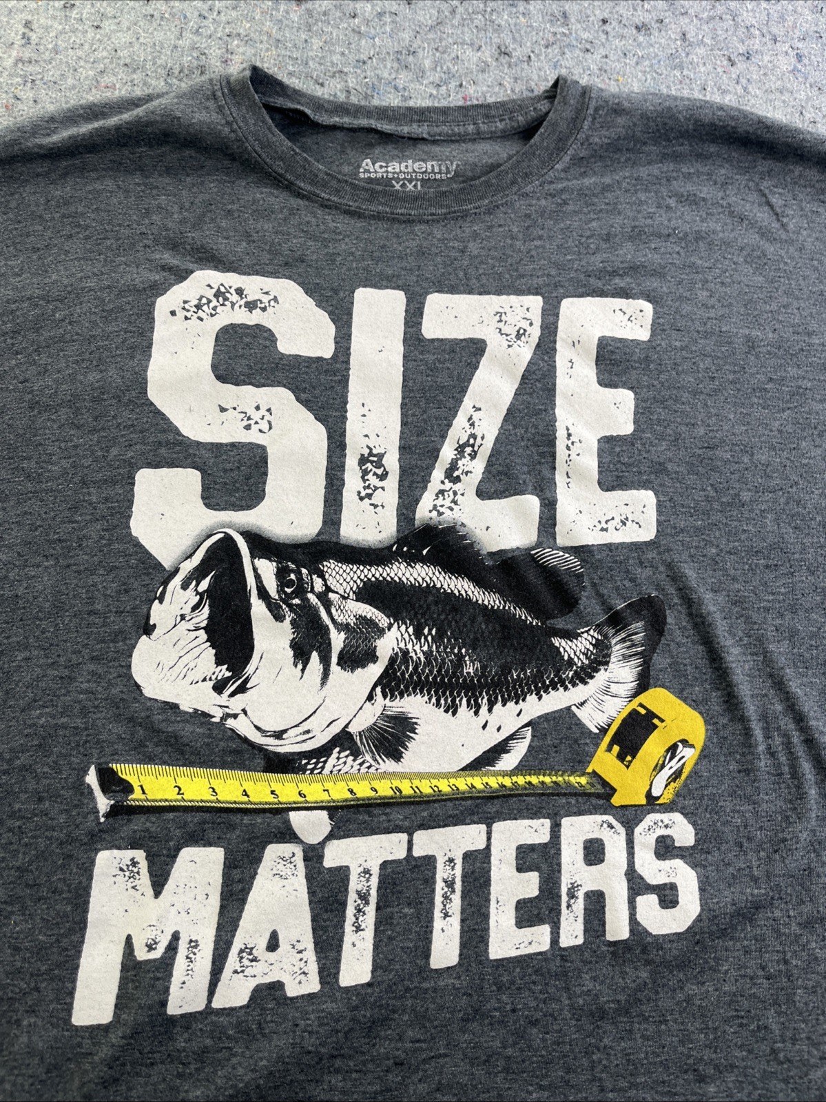 Academy Sports Outdoors Size Matters Fishing T-Shirt XXL Gray Graphic Tee