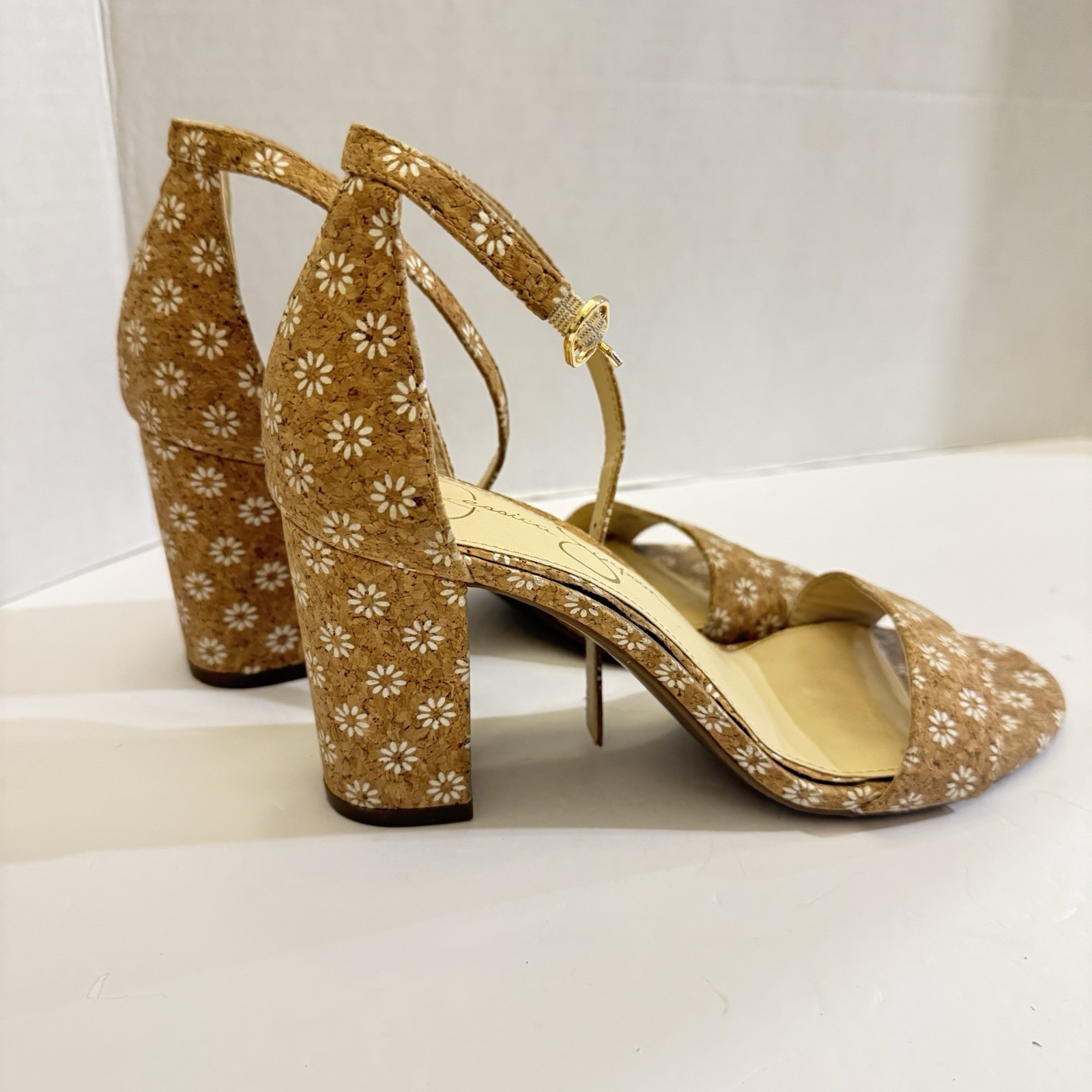 Jessica Simpson Daisy Ankle Strep Sandals We Oman’s Size 7.5 Used In Good Shape