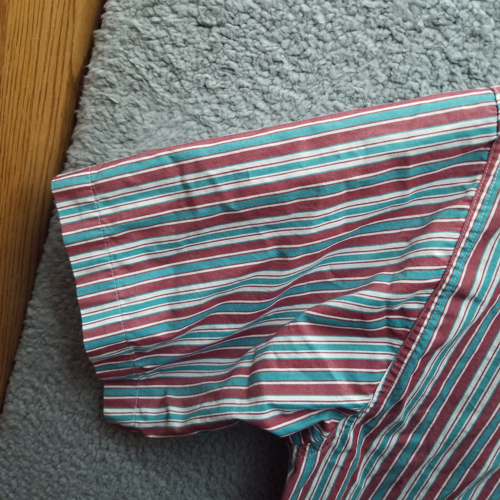 Scandia Woods L Striped Multicolor Button-Down Shirt 50.25″ 28.75″ 10.25″