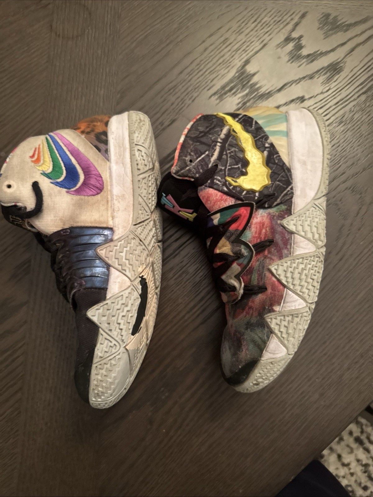 Nike / Kybrid S2 / Size 4Y / What The Kyrie / Pineapple House Spongebob / Shoes