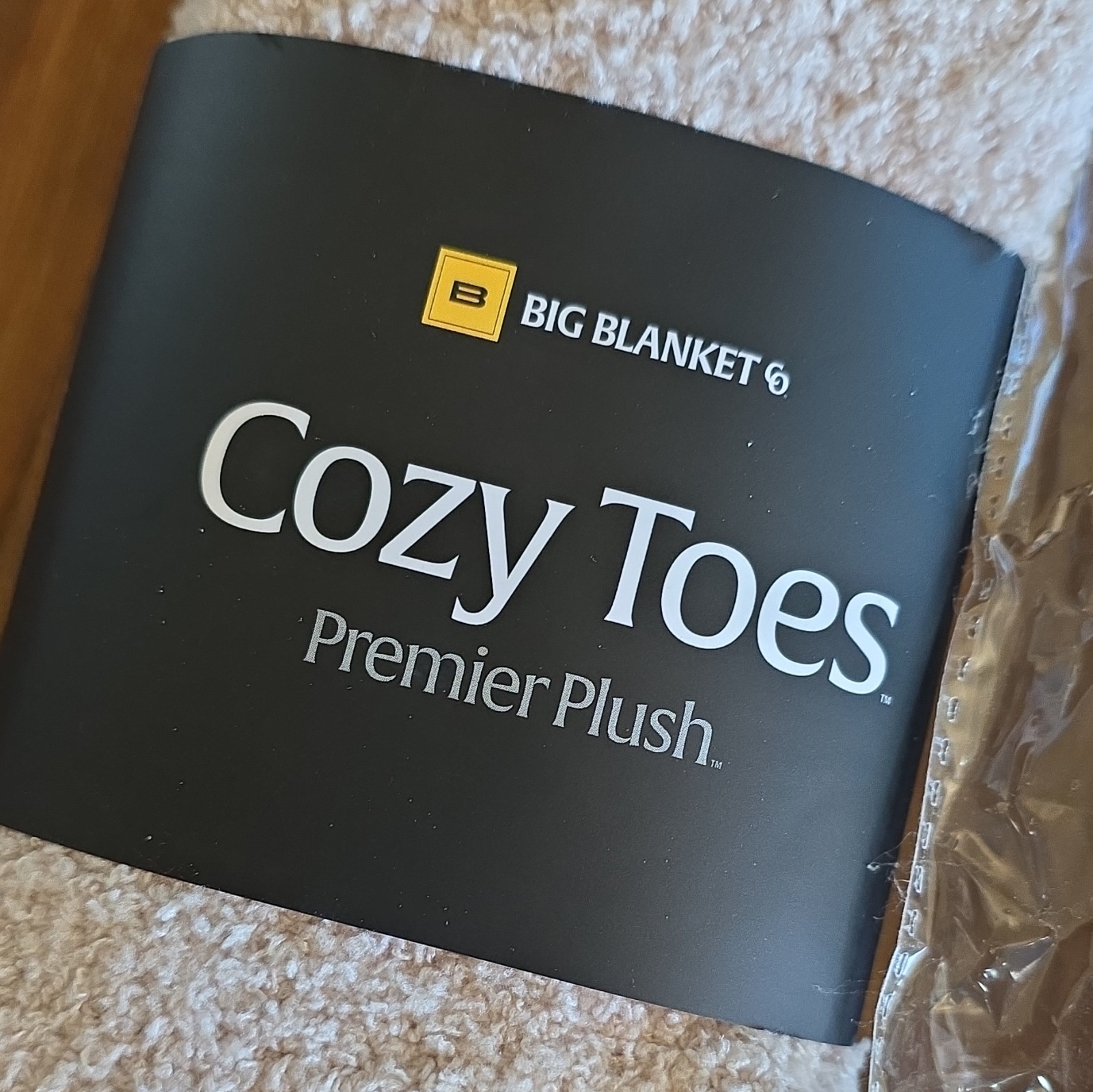 Big Blanket Cozy Toes Premier Plush Footless Socks Beige Polyester 3 Pairs