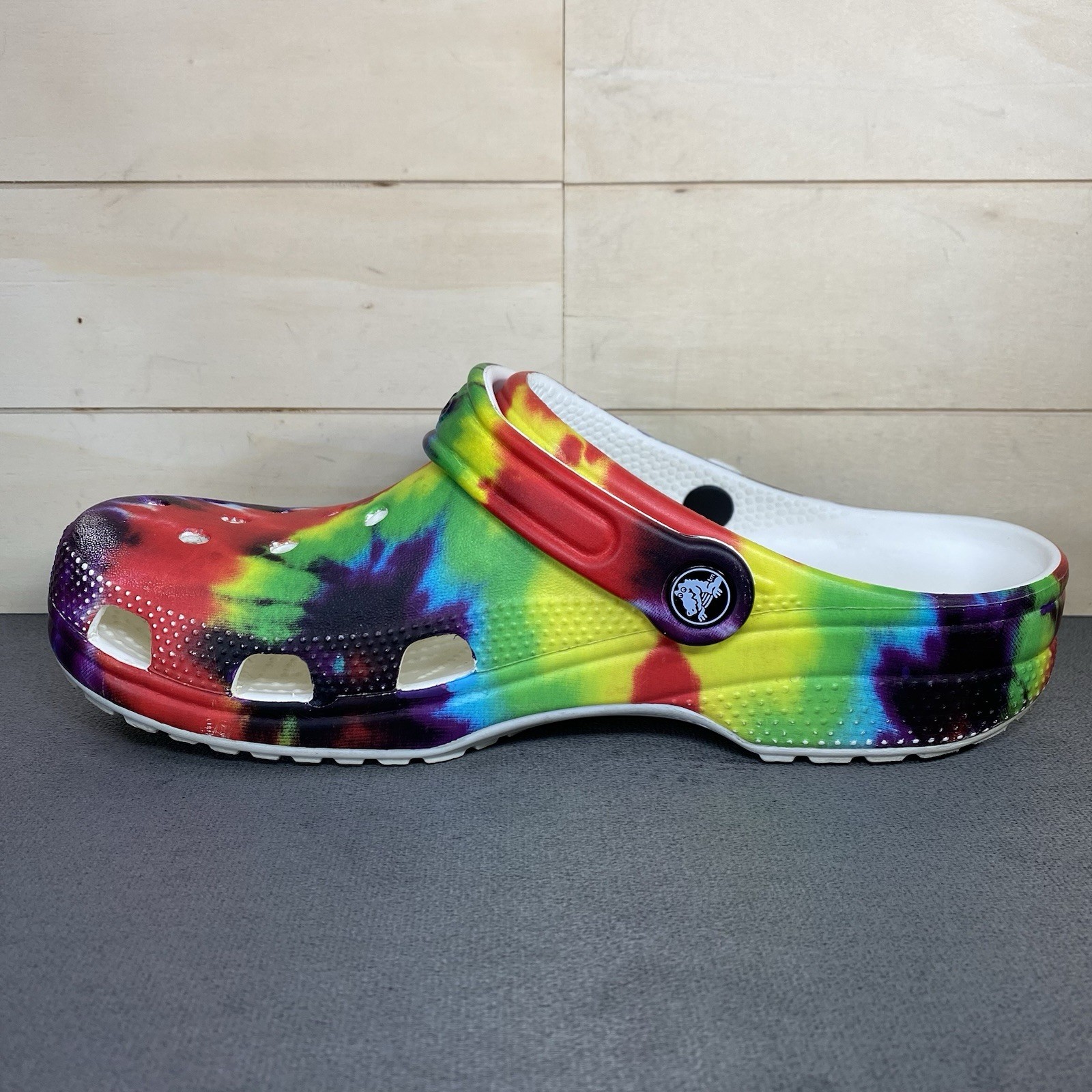 Crocs Classic Clogs Tie Dye Women’s Size 9 Shoes Waterproof Slip-Ons