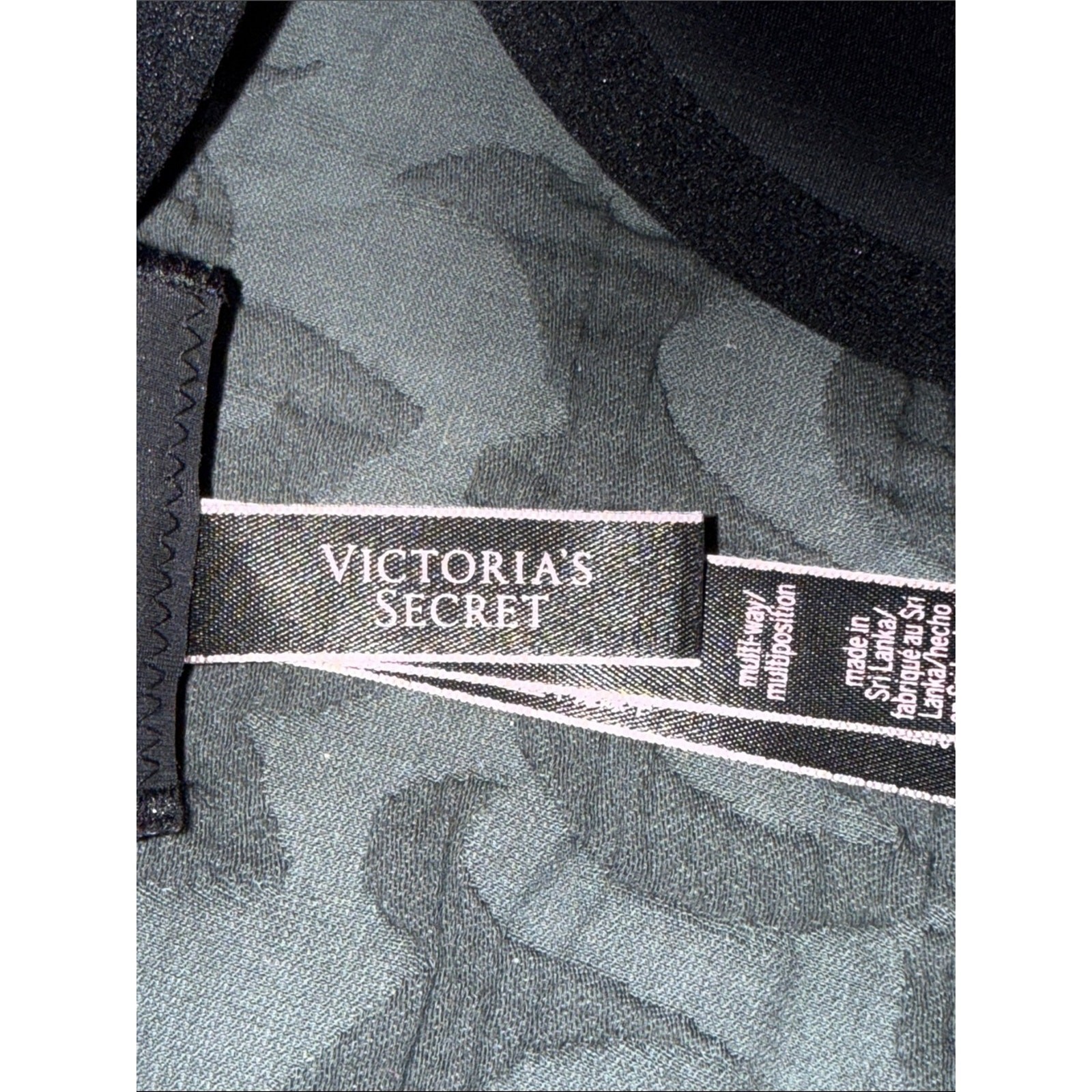 Victoria’s Secret multi-way multi position size 38c strapless underwired
