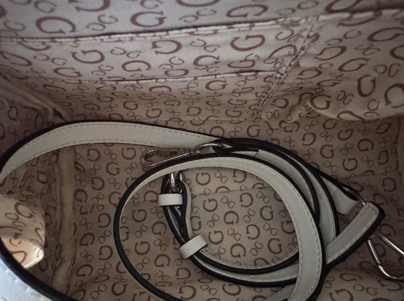 GUESS Small Floral Satchel Top Handle Bag Zip Closure Strap Inner Pockets