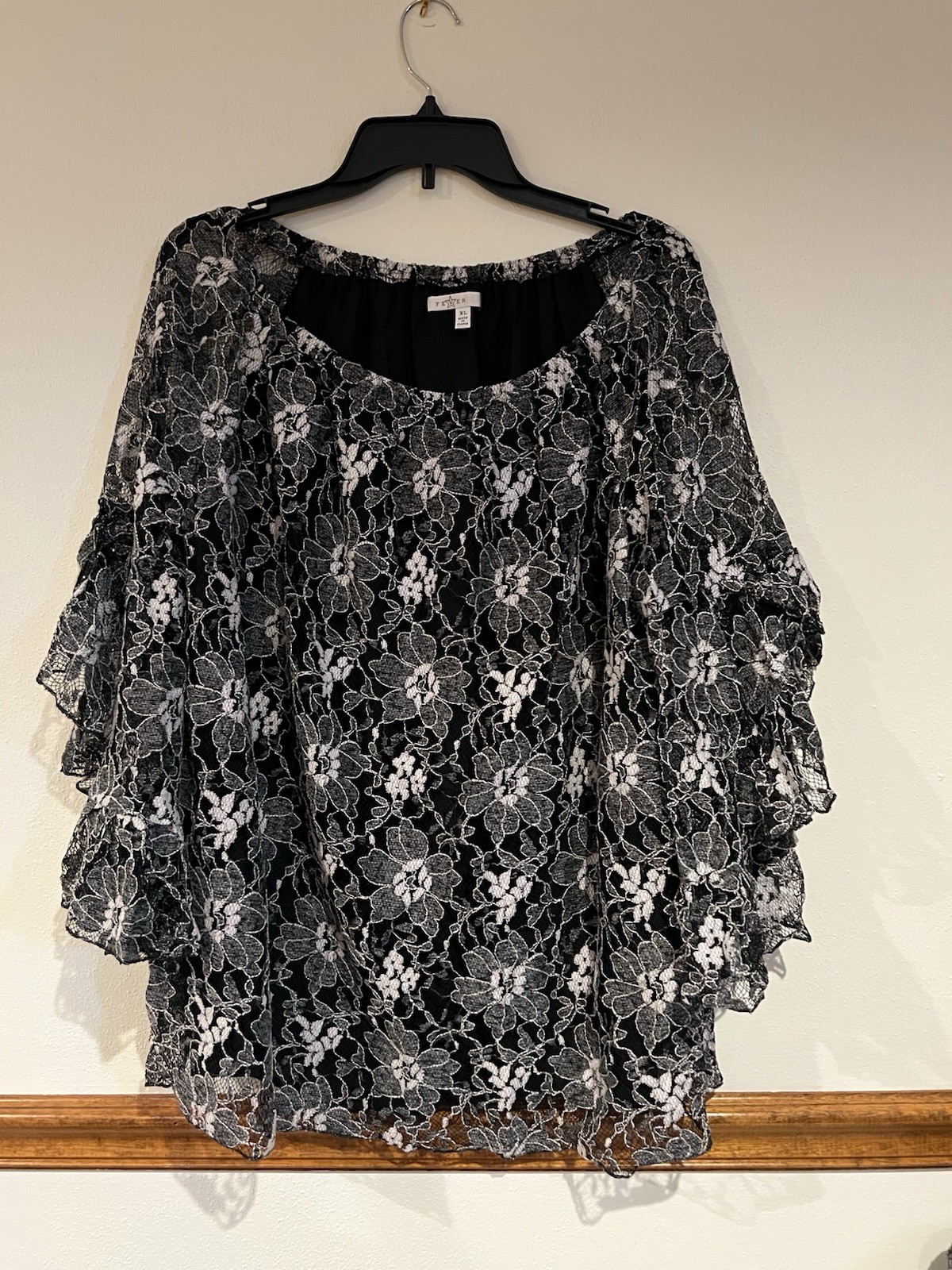 Gorgeous Fever Black And White All Over Lace Off Shoulder Bell Sleeve Top XL