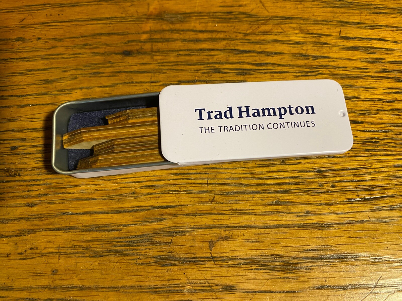 collar stays for mens shirt crafted from all natural bamboo in carrying case