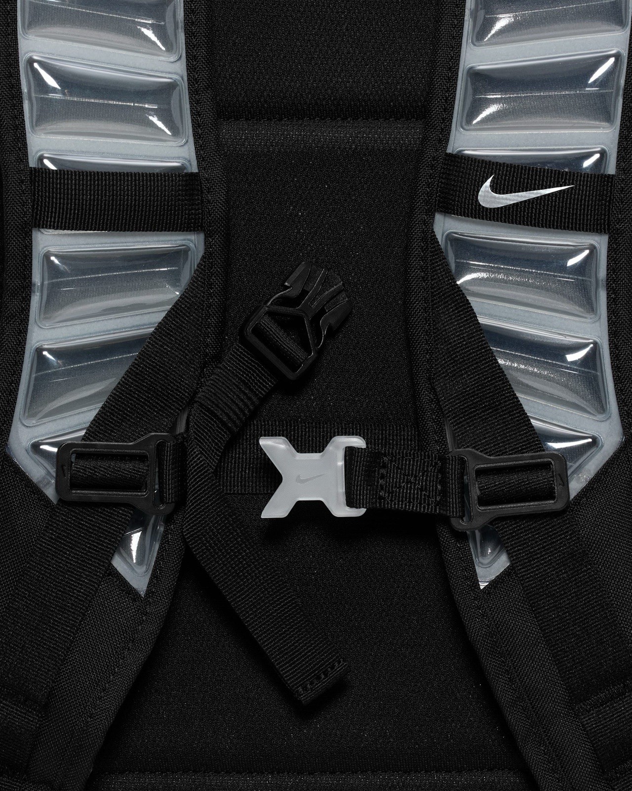 Nike Varsity Elite 32L Black School Padded Laptop Team Backpack HM9965-010 New