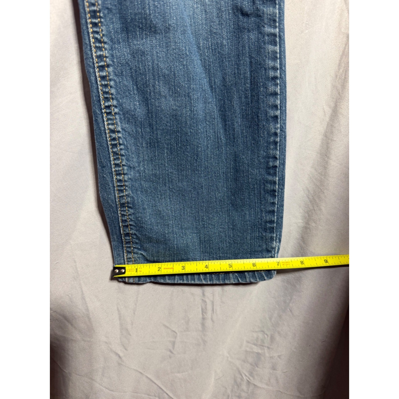 Levi Strauss 541 Athletic Taper Jeans Mens 33×32 Medium Wash Blue Denim Pants