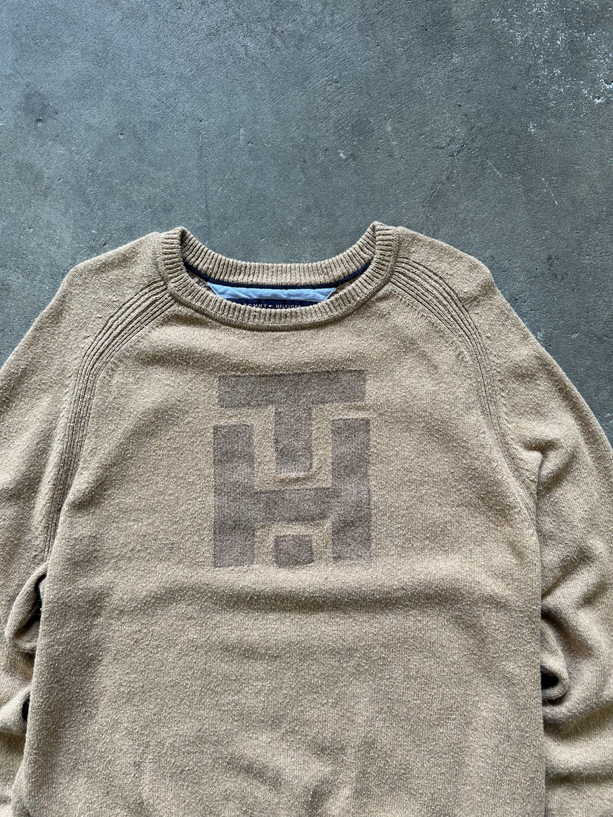 Vintage 2000s Y2K Tommy Hilfiger Embroidered Logo Knit Sweater Sweatshirt Brown