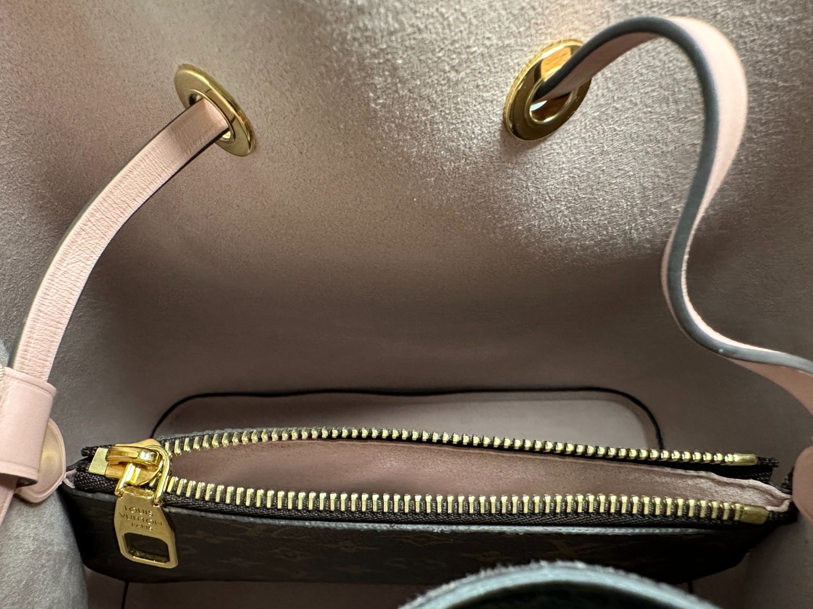 Monogram Neonoe MM – Pink – Monogram Canvas – PINK Bucket Bag