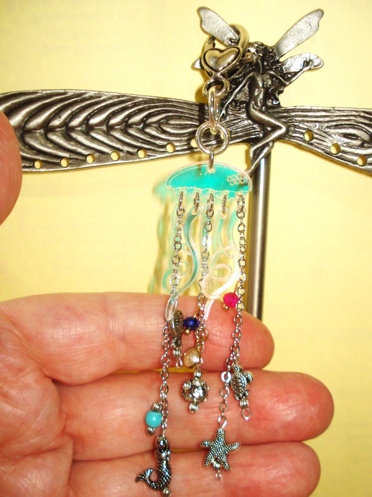 4 3/4″ Drop Plexie Jellyfish Oceanlife Purse Beach Bag Silver Heart Clasp Bling