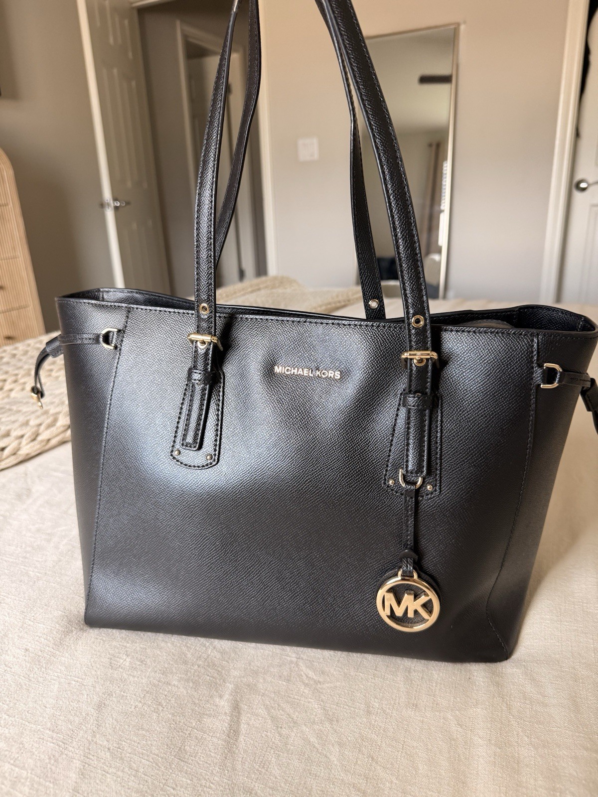 Michael Kors Black Tote Zip Double Handles Lined Inner Pockets Gold MK Charm