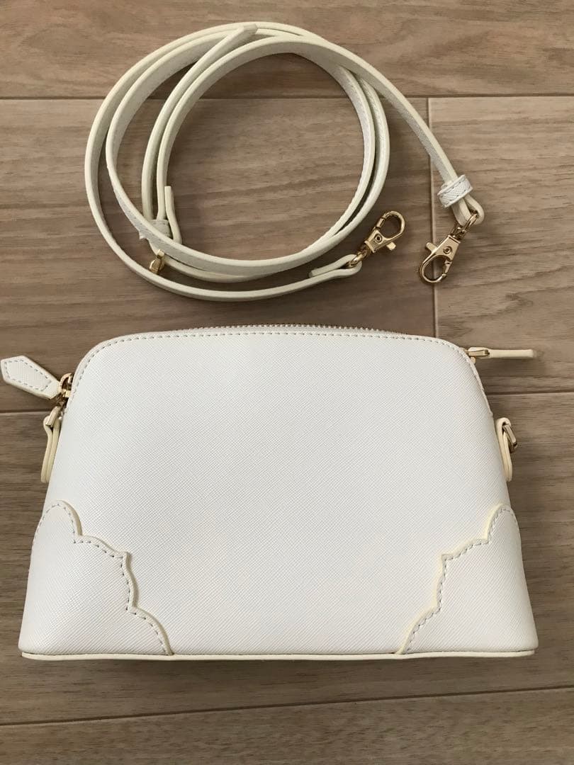 Samantha Thavasa Petit Choice Sailor Moon Serenity Shoulder Bag White