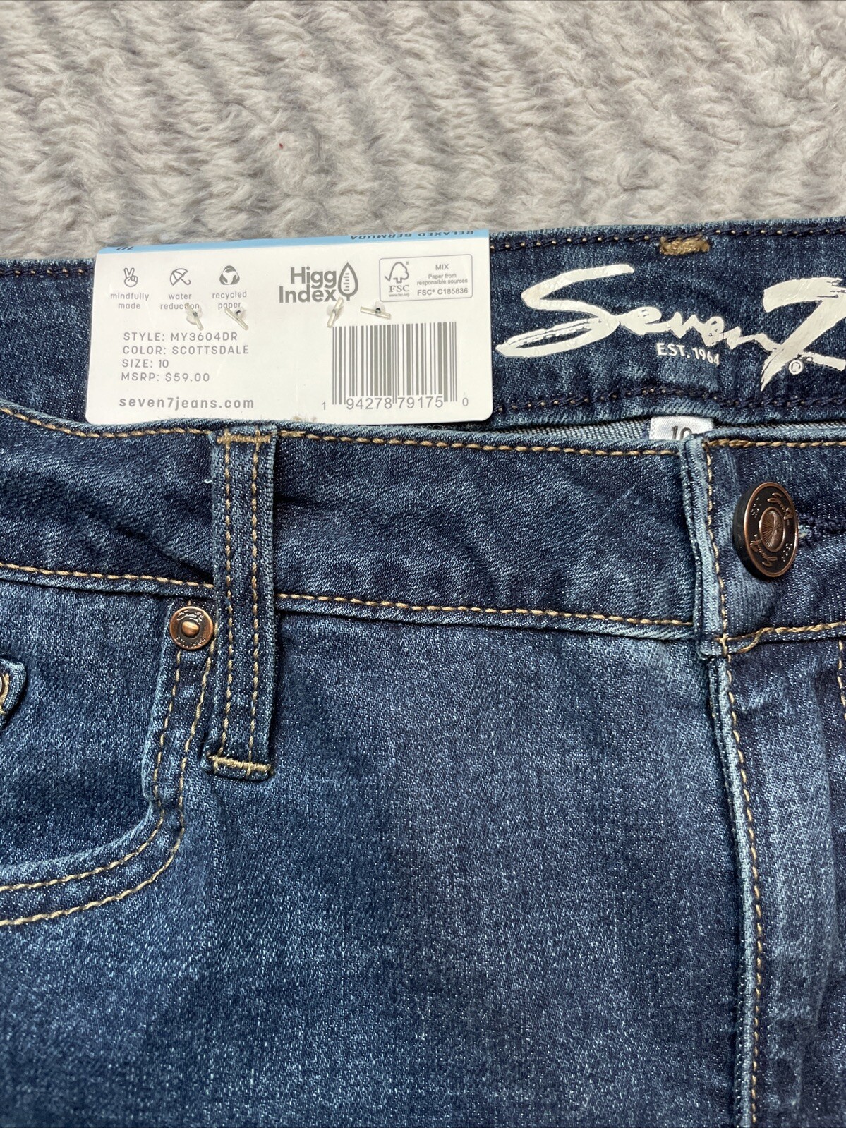 Seven7 Ladies Easy Relaxed Mid Rise Cuffed Hem 8.5″ Inseam Bermuda Short Sz 10