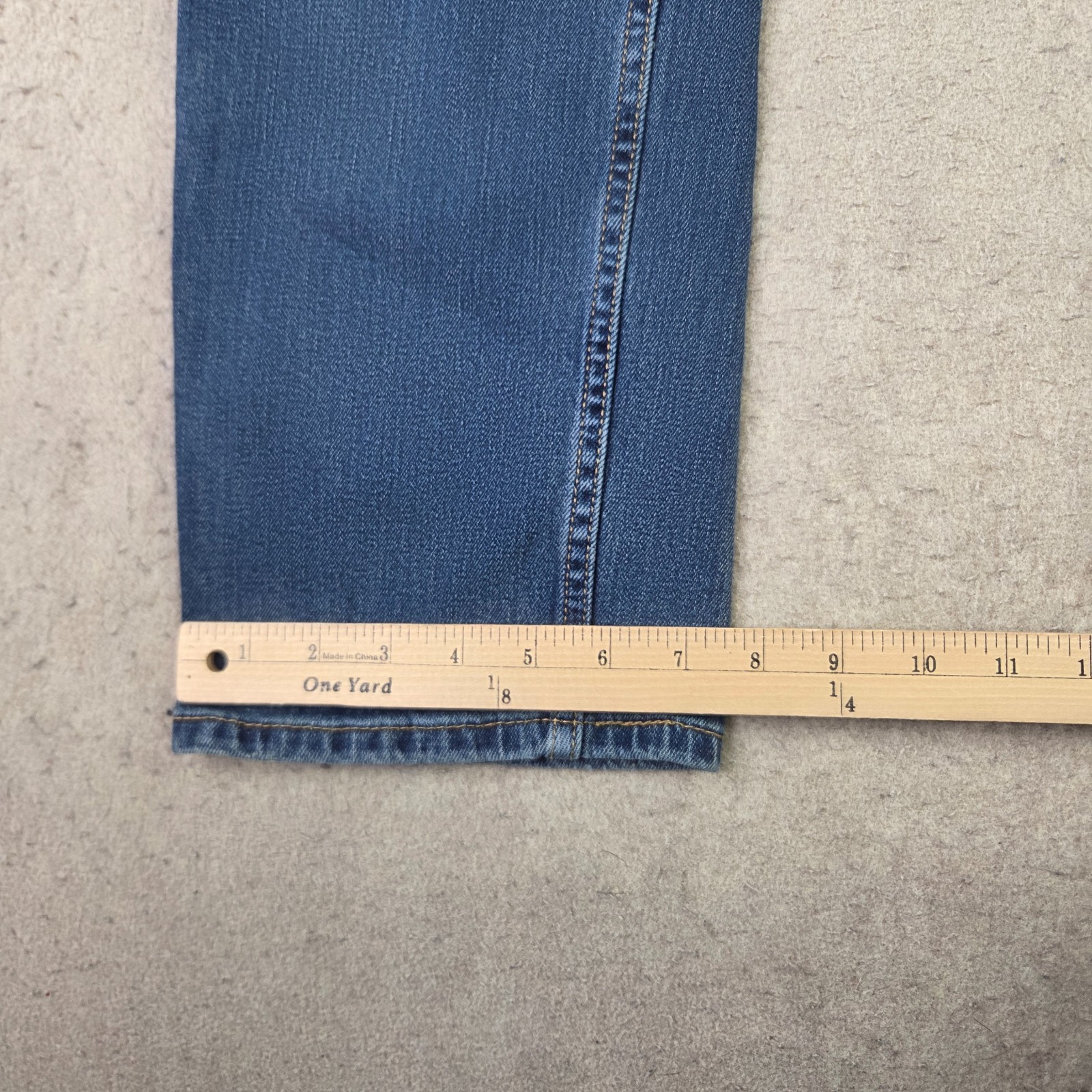 Levi’s 513 Slim Straight Jeans Mens 34×29 Medium Wash Stretch Casual Whi8skered