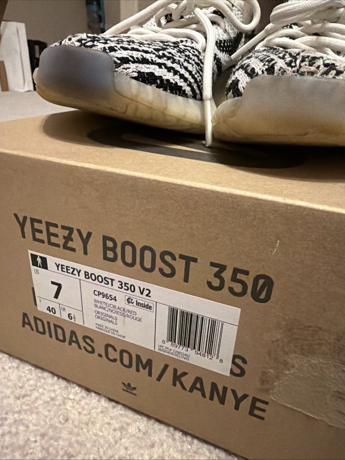 adidas Yeezy Boost 350 V2 White Zebra Size 7
