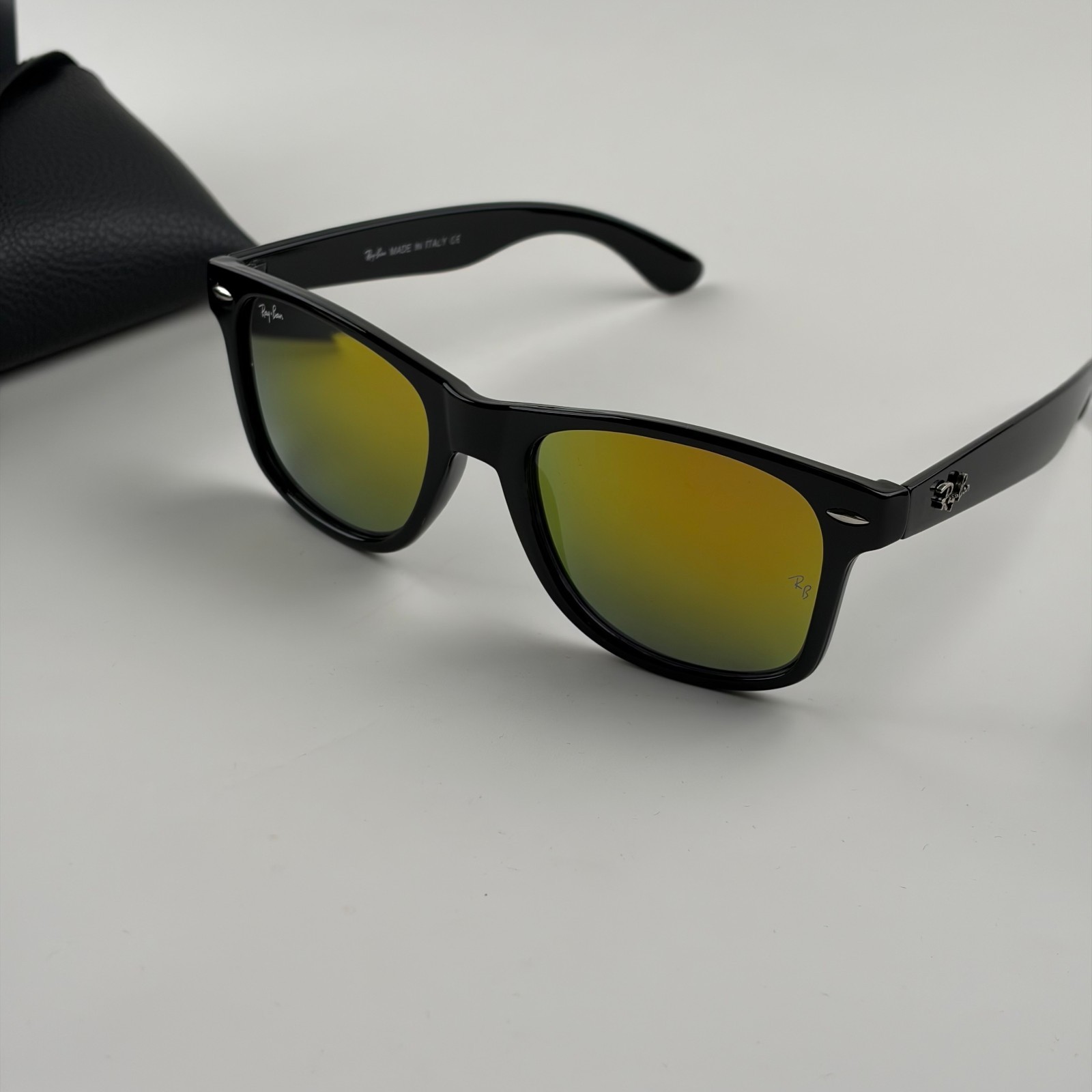New In Box – Ray-Ban Polarized RB2140 Black Green Sunglasses Full Set