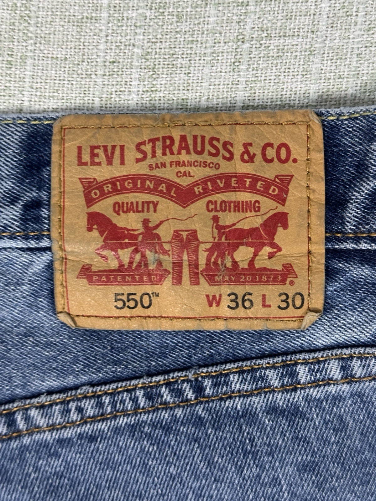 Levi’s 550 Relaxed Fit Medium Blue 100% Cotton Denim Jeans Men’s 36X30