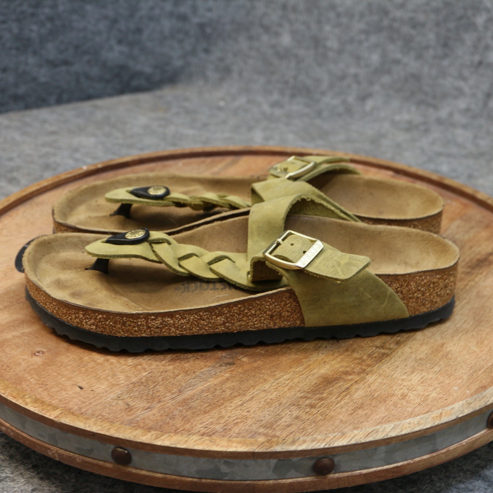 Birkenstock Gizeh Braided Olive Green Leather Sandals Womens Size 38 US 7 Reg.